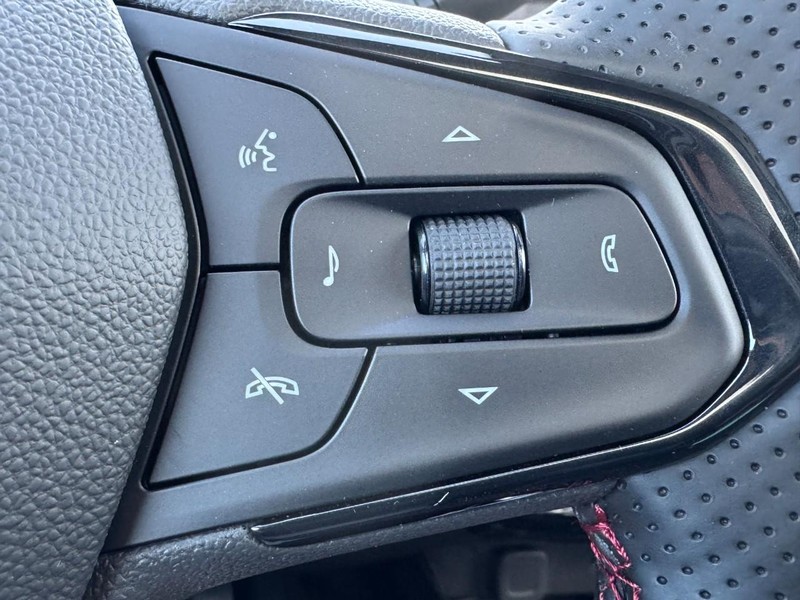 Chevrolet Trax Vehicle Image 11