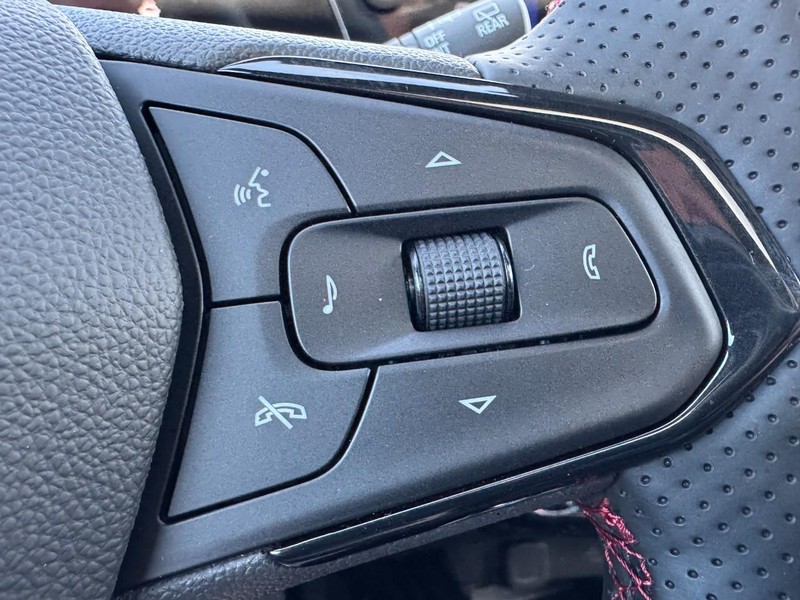 Chevrolet Trax Vehicle Image 11
