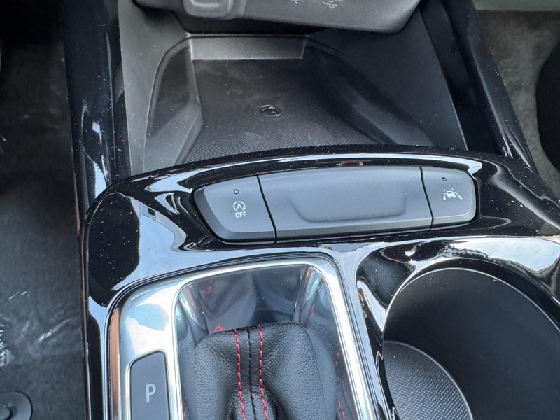 Chevrolet Trax Vehicle Image 12