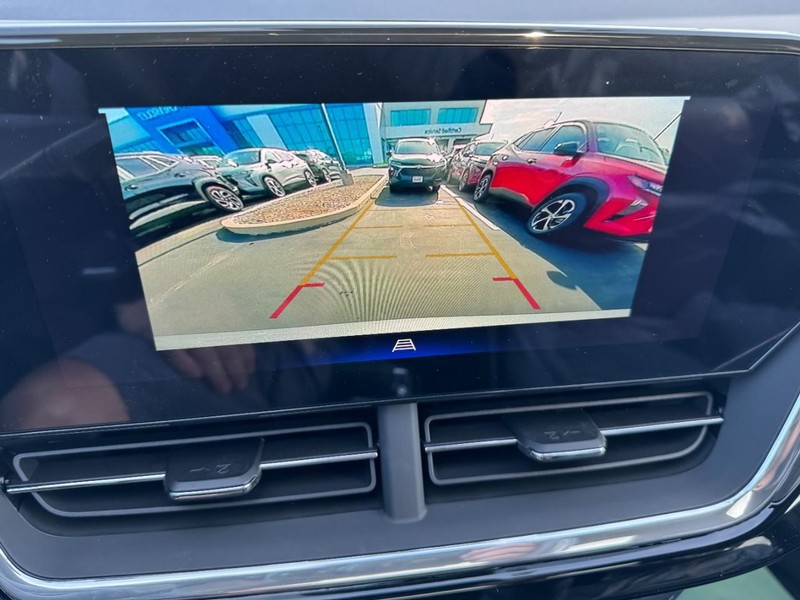 Chevrolet Trax Vehicle Image 15