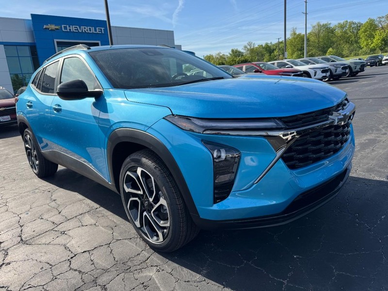 Chevrolet Trax Vehicle Image 02