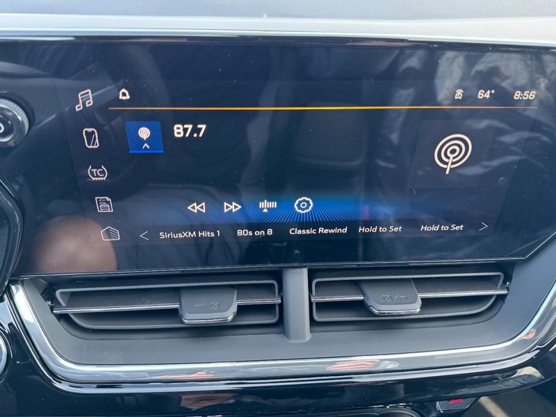 Chevrolet Trax Vehicle Image 14