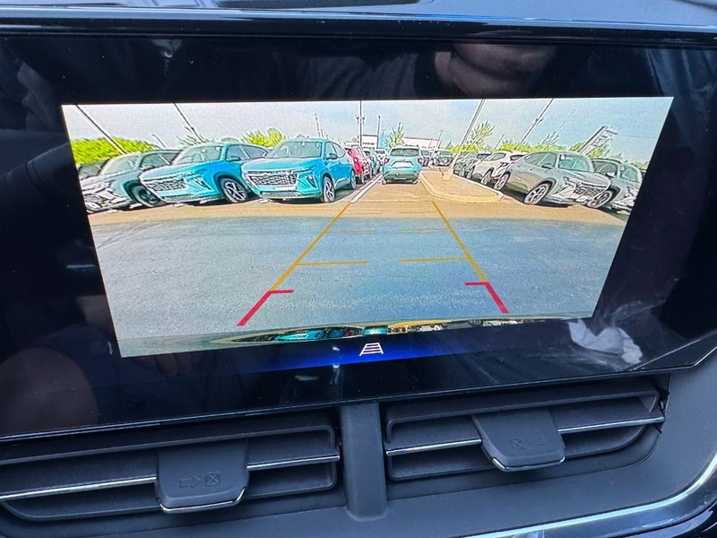 Chevrolet Trax Vehicle Image 15
