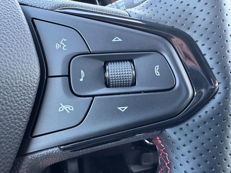 Chevrolet Trax Vehicle Image 11