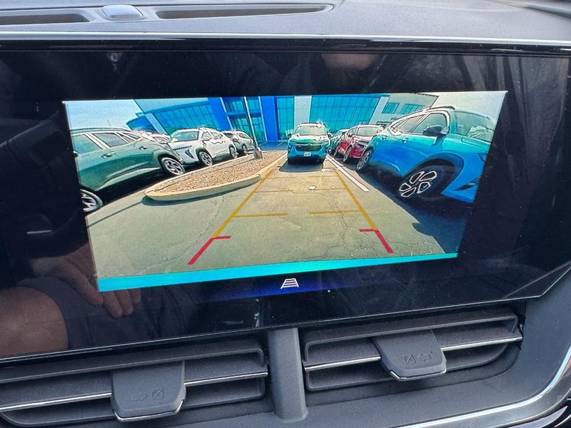 Chevrolet Trax Vehicle Image 15