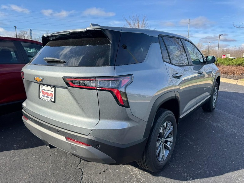 Chevrolet Equinox Vehicle Image 03