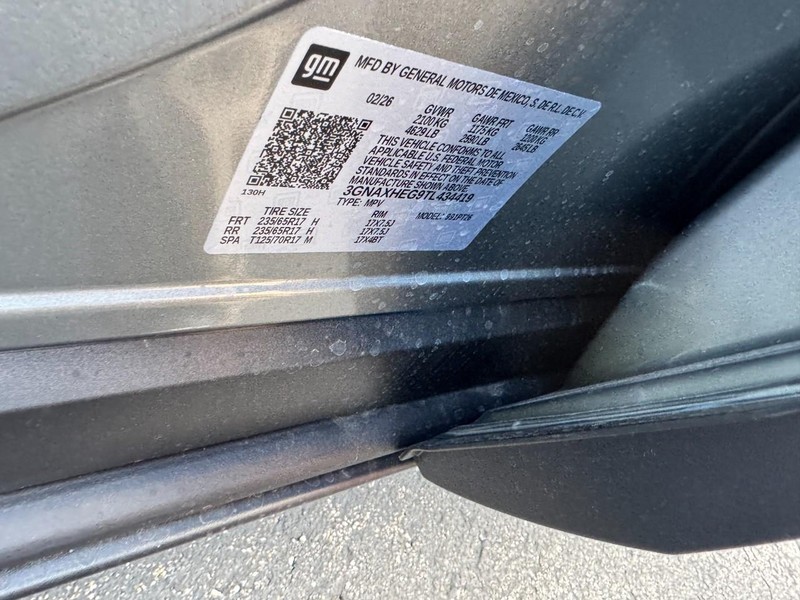 Chevrolet Equinox Vehicle Image 17