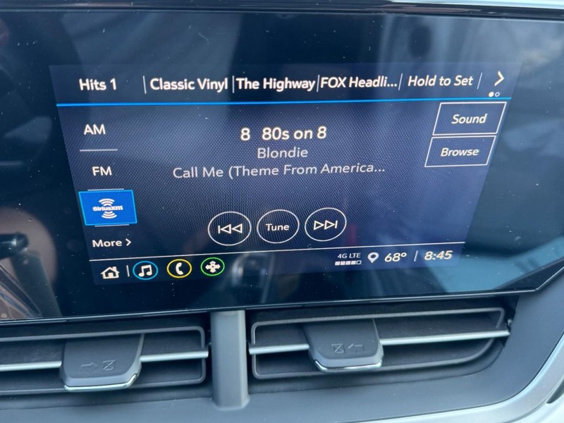 Chevrolet Trax Vehicle Image 13