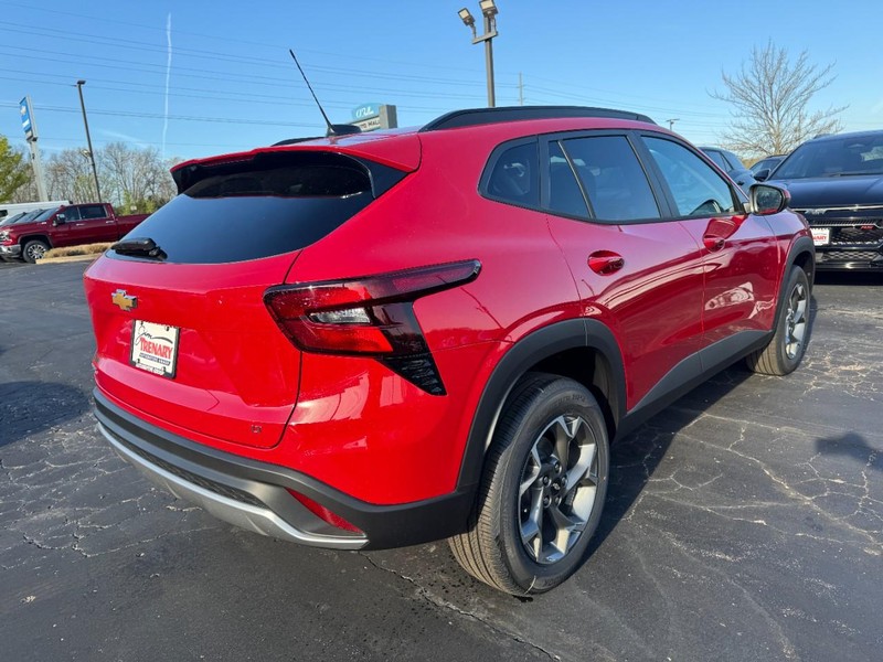 Chevrolet Trax Vehicle Image 03