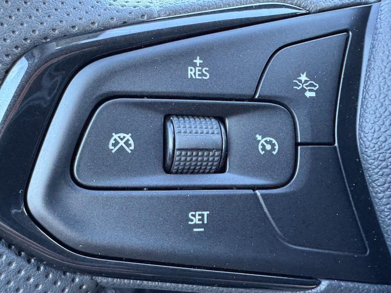 Chevrolet Trax Vehicle Image 11