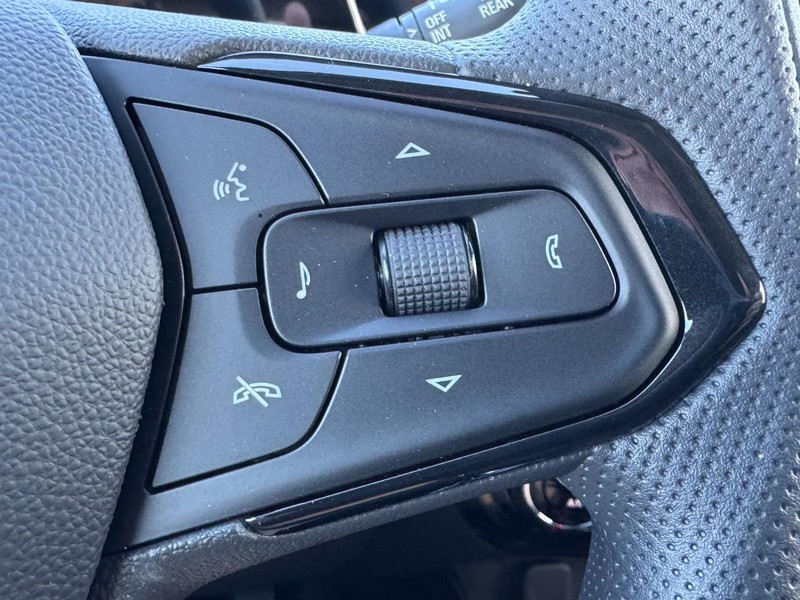 Chevrolet Trax Vehicle Image 12