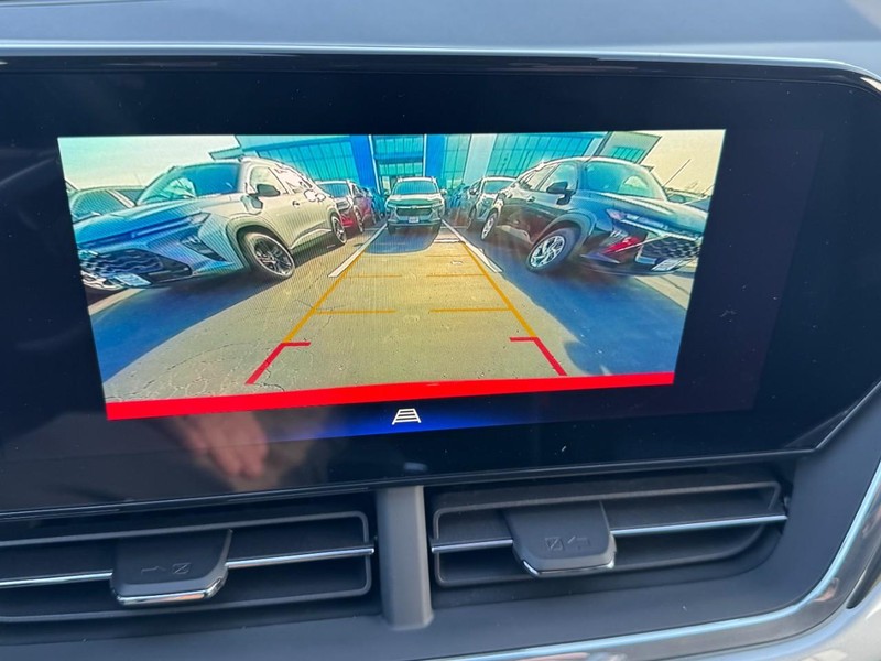 Chevrolet Trax Vehicle Image 15