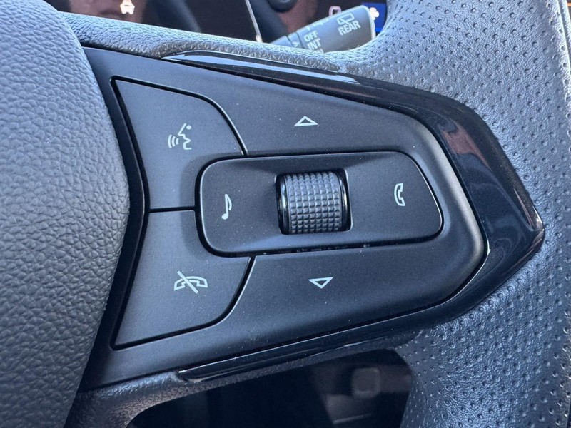 Chevrolet Trax Vehicle Image 12