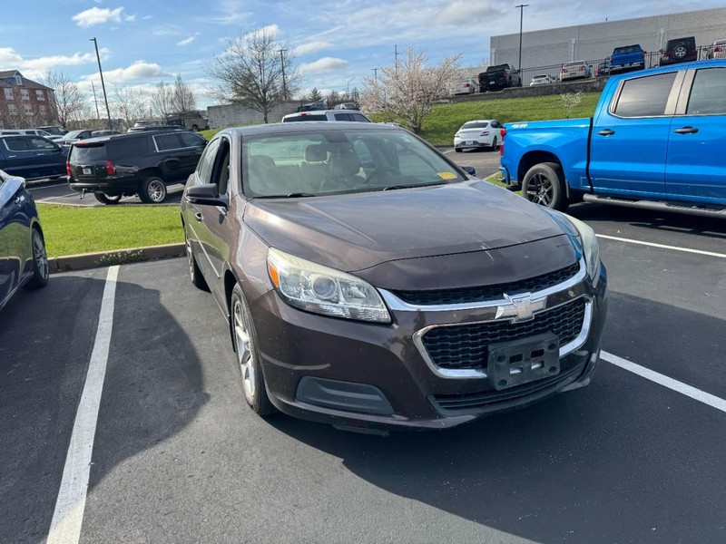 Chevrolet Malibu Vehicle Image 03