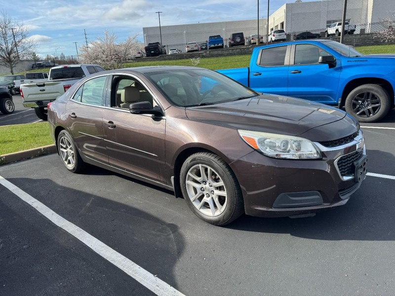 Chevrolet Malibu Vehicle Image 04