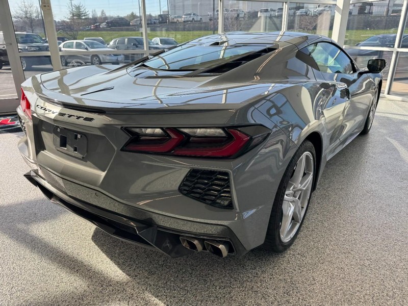 Chevrolet Corvette Vehicle Image 03