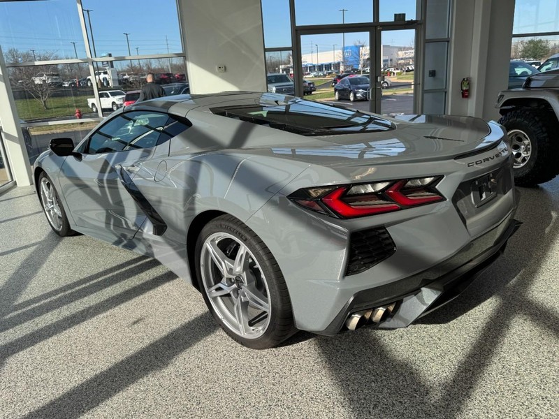 Chevrolet Corvette Vehicle Image 05