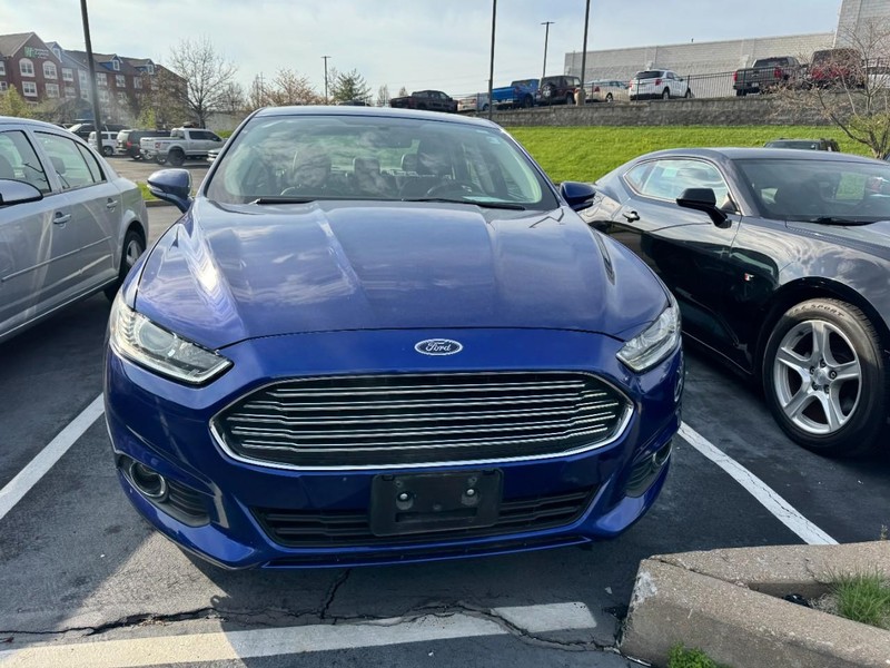 Ford Fusion Vehicle Image 03