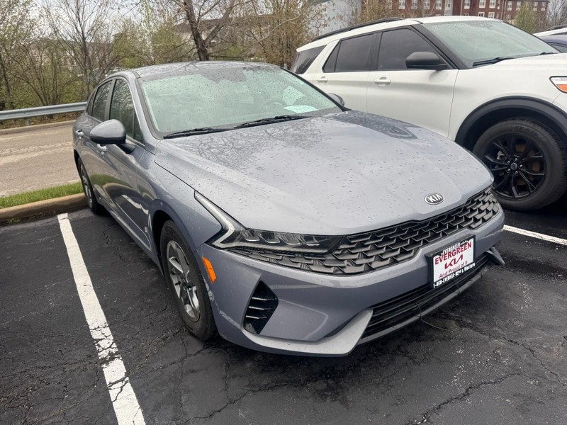 Kia K5 Vehicle Image 04