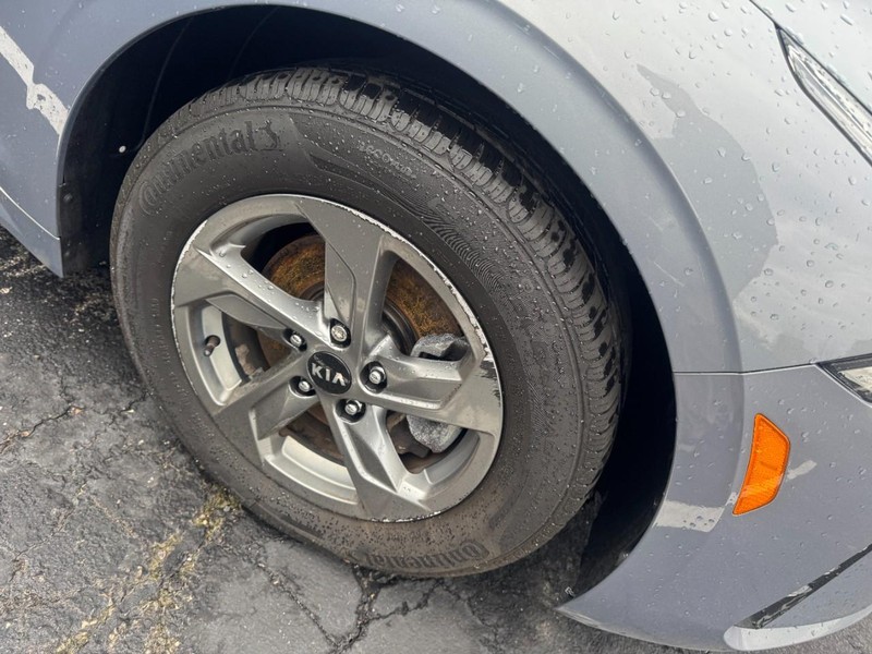 Kia K5 Vehicle Image 05