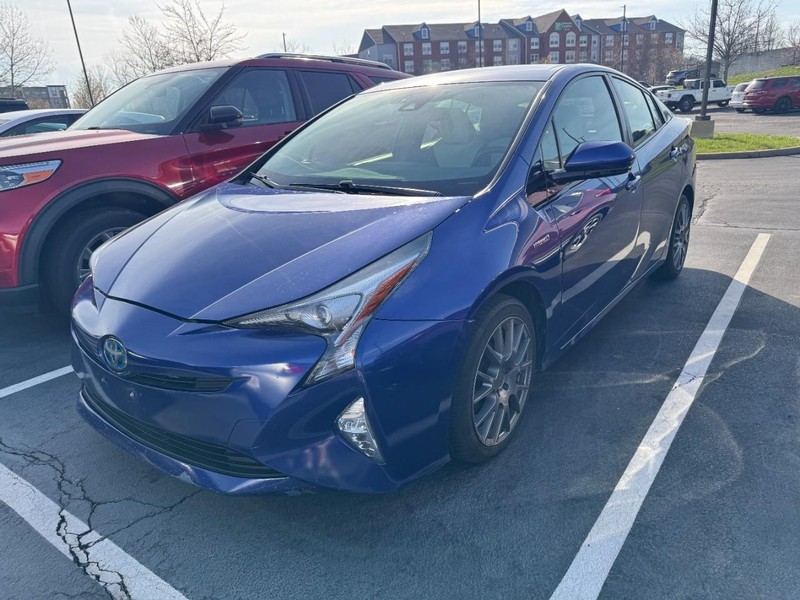 Toyota Prius Vehicle Image 03