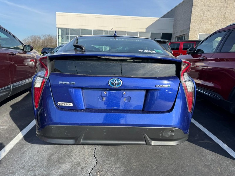 Toyota Prius Vehicle Image 05