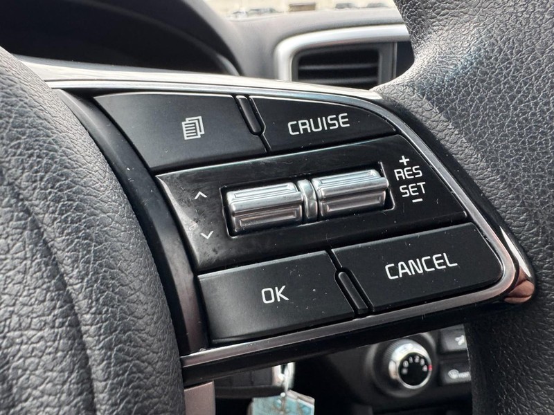 Kia Sportage Vehicle Image 16