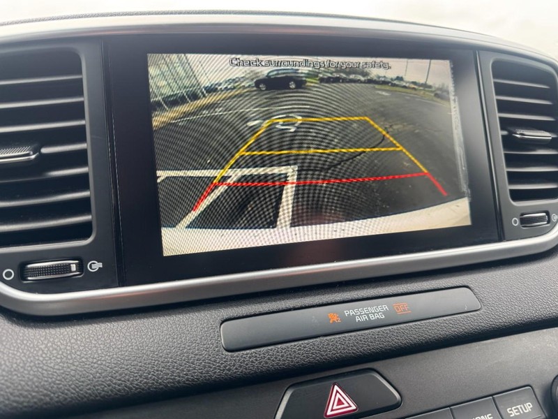 Kia Sportage Vehicle Image 19