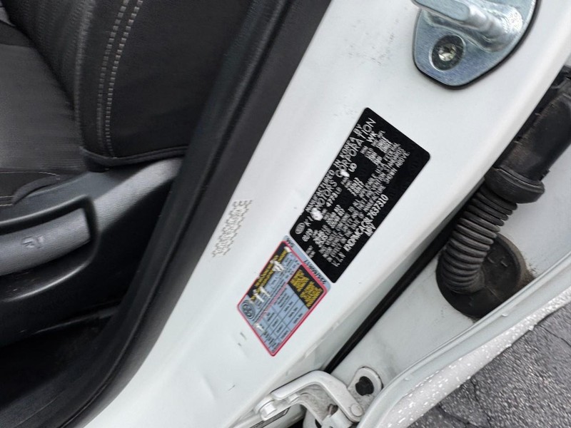 Kia Sportage Vehicle Image 21