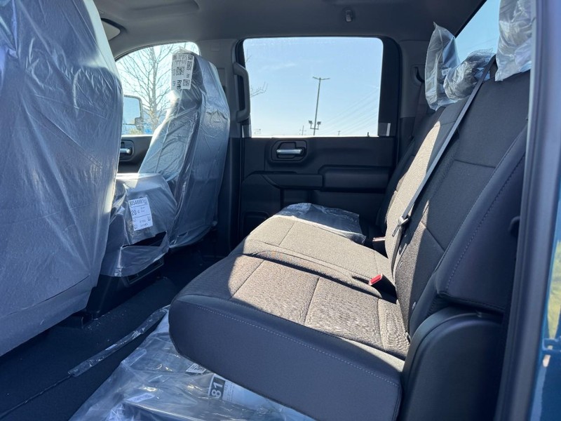 Chevrolet Silverado 2500HD Vehicle Image 08