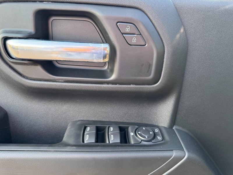 Chevrolet Silverado 1500 Vehicle Image 12