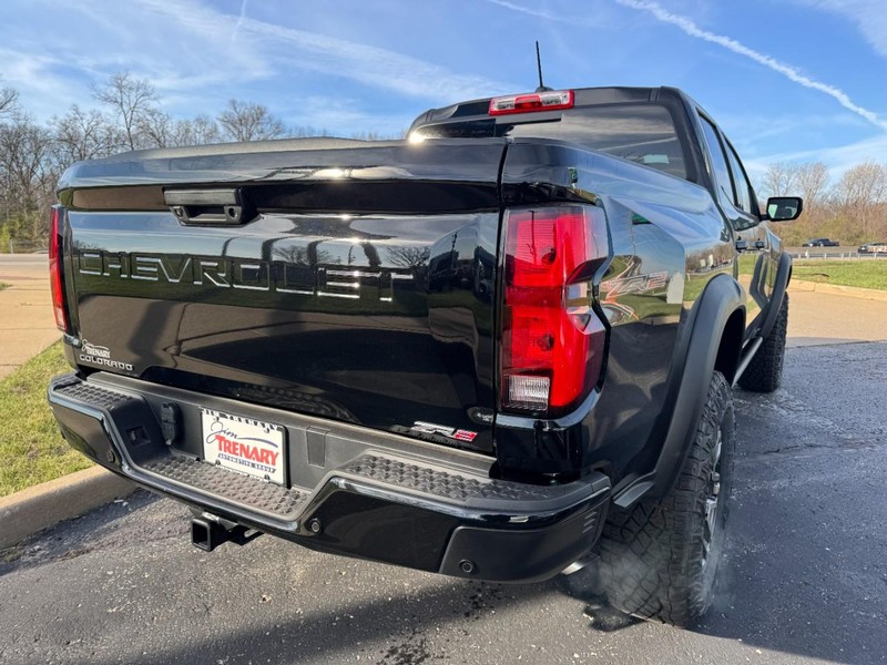 Chevrolet Colorado Vehicle Image 04