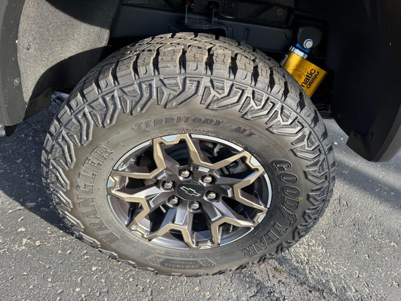 Chevrolet Colorado Vehicle Image 06