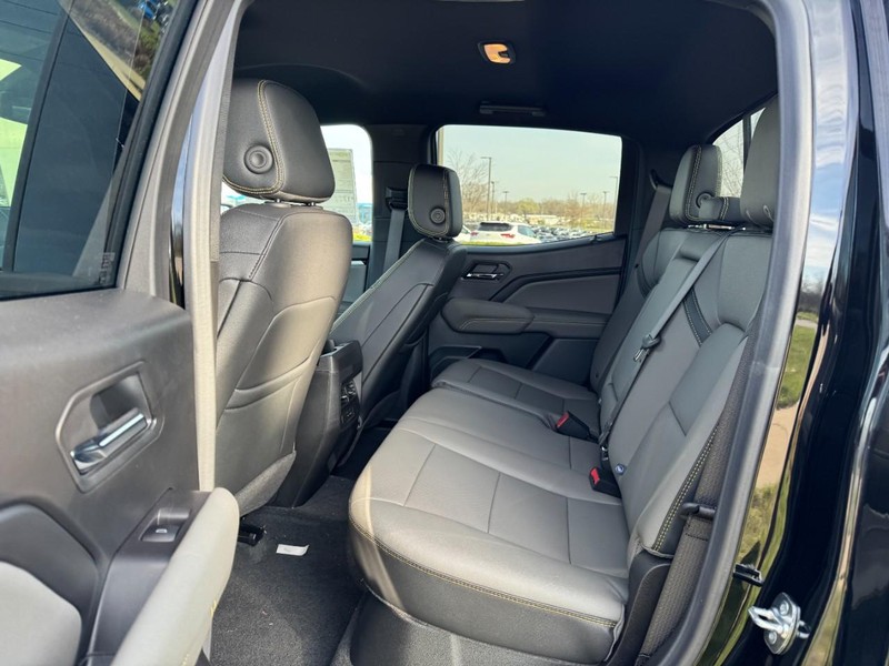 Chevrolet Colorado Vehicle Image 08