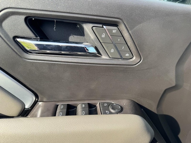 Chevrolet Colorado Vehicle Image 11