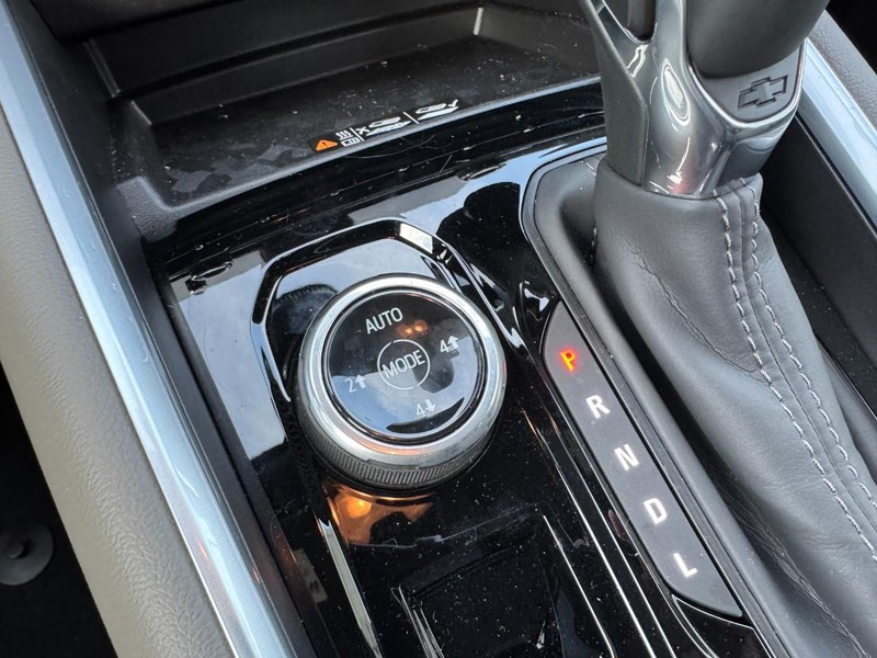 Chevrolet Colorado Vehicle Image 12