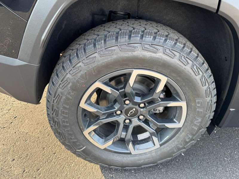 Chevrolet Equinox Vehicle Image 05