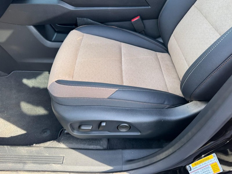 Chevrolet Equinox Vehicle Image 08