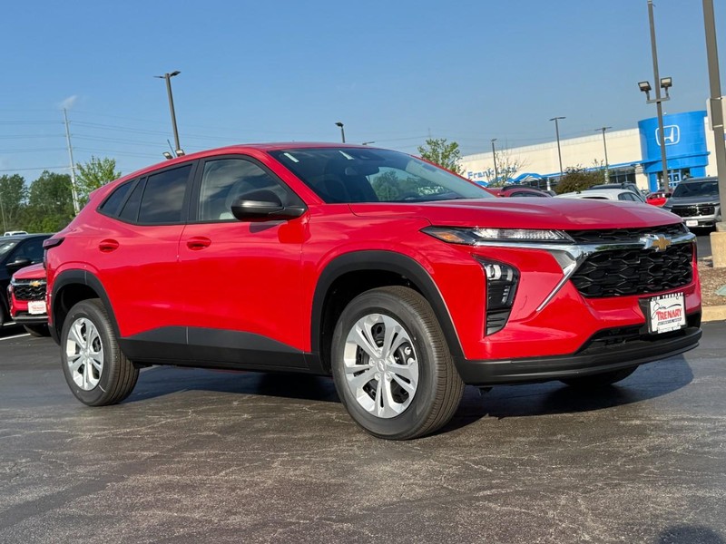 Chevrolet Trax Vehicle Image 02