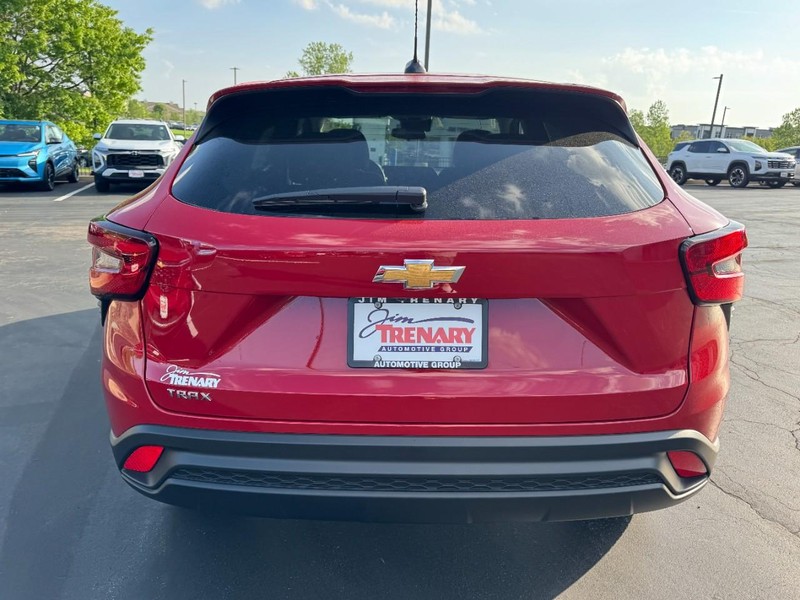 Chevrolet Trax Vehicle Image 04