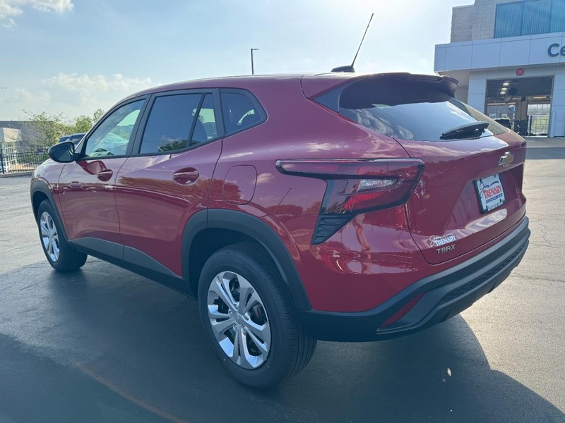 Chevrolet Trax Vehicle Image 05