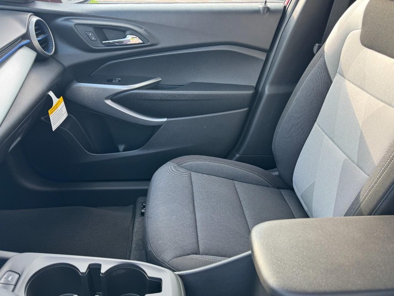 Chevrolet Trax Vehicle Image 08