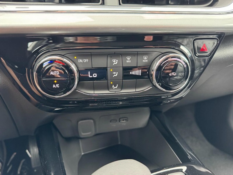 Chevrolet Trax Vehicle Image 11