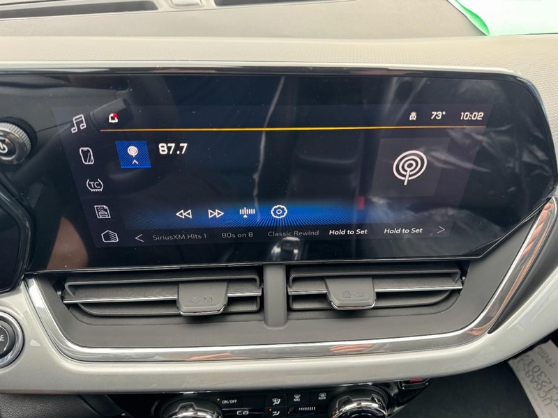 Chevrolet Trax Vehicle Image 12