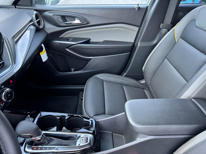 Chevrolet Trax Vehicle Image 08