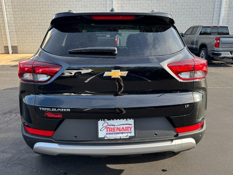 Chevrolet TrailBlazer Vehicle Image 04