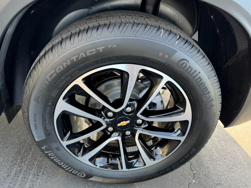 Chevrolet TrailBlazer Vehicle Image 06