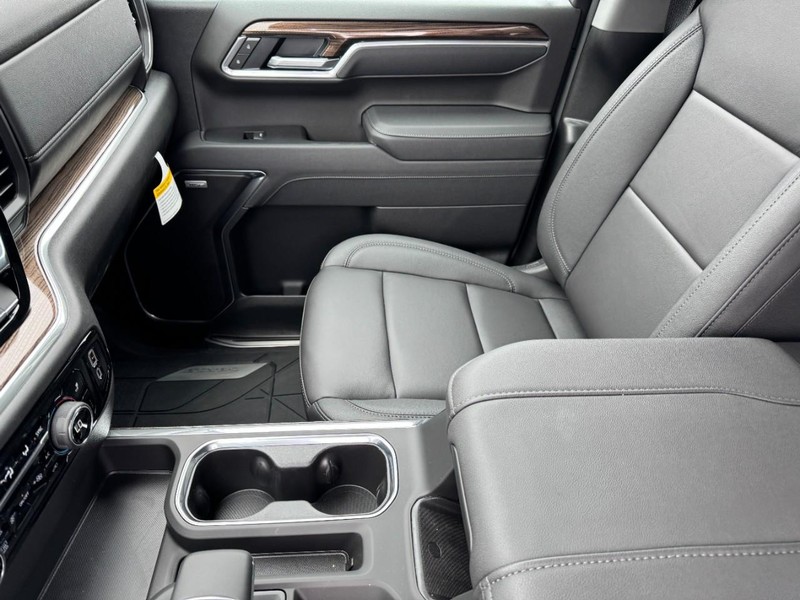 Chevrolet Silverado 1500 Vehicle Image 10