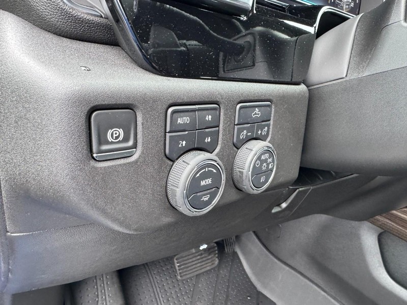 Chevrolet Silverado 1500 Vehicle Image 12