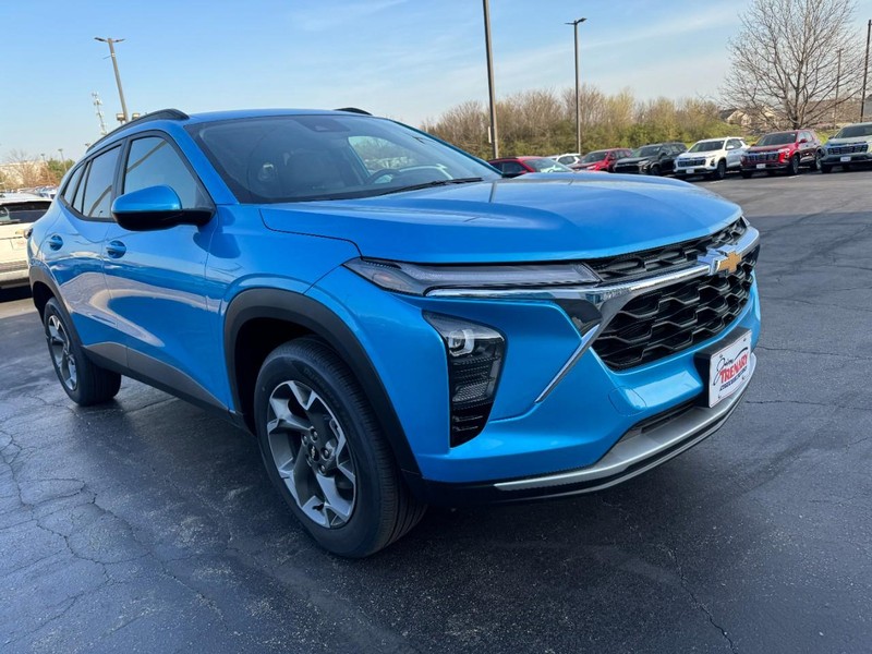 Chevrolet Trax Vehicle Image 02